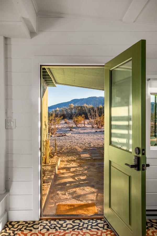 Wonder Valley Green House - Near Joshua Tree National Park トウェンティナイン・パームズ エクステリア 写真