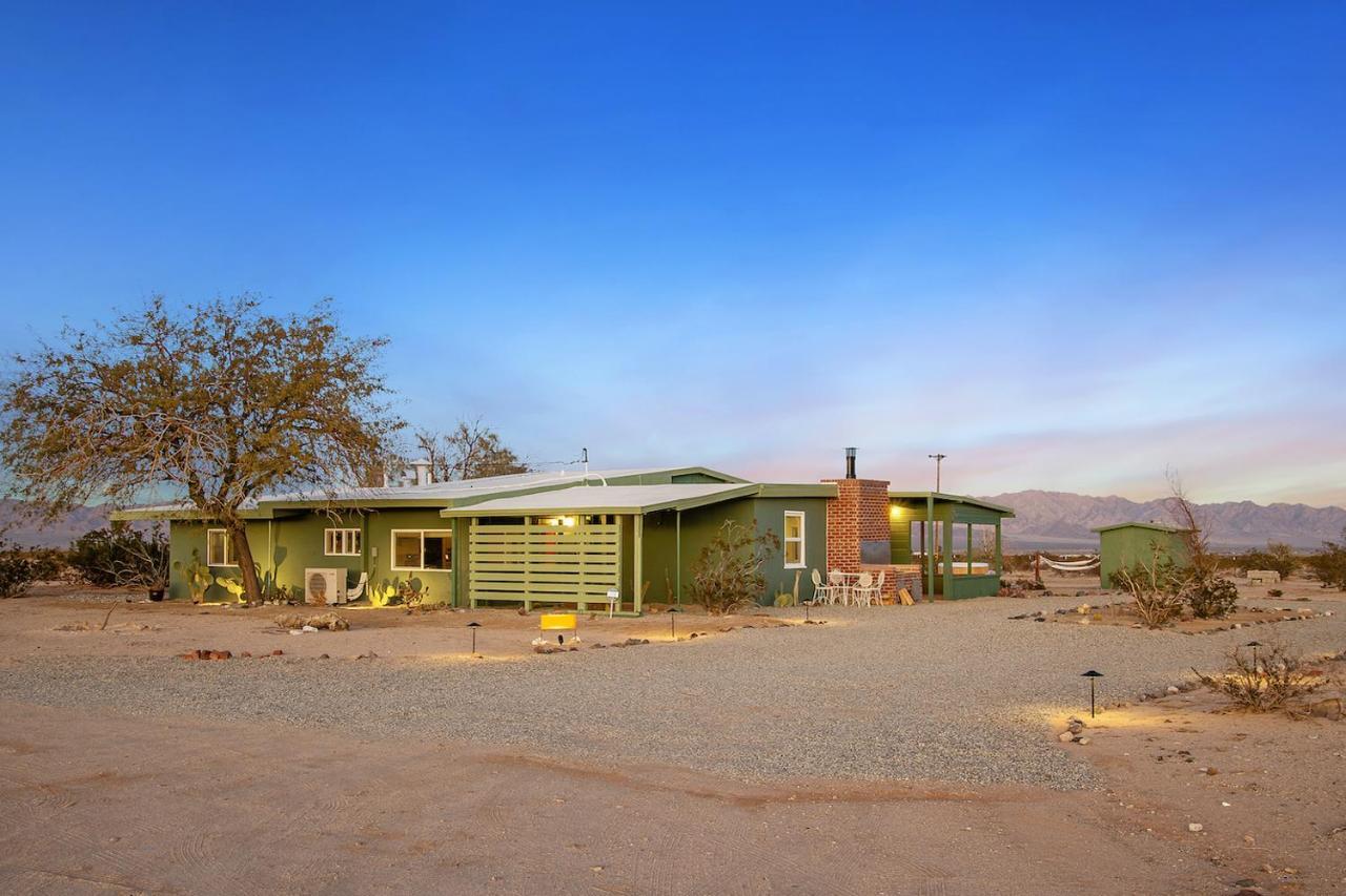 Wonder Valley Green House - Near Joshua Tree National Park トウェンティナイン・パームズ エクステリア 写真