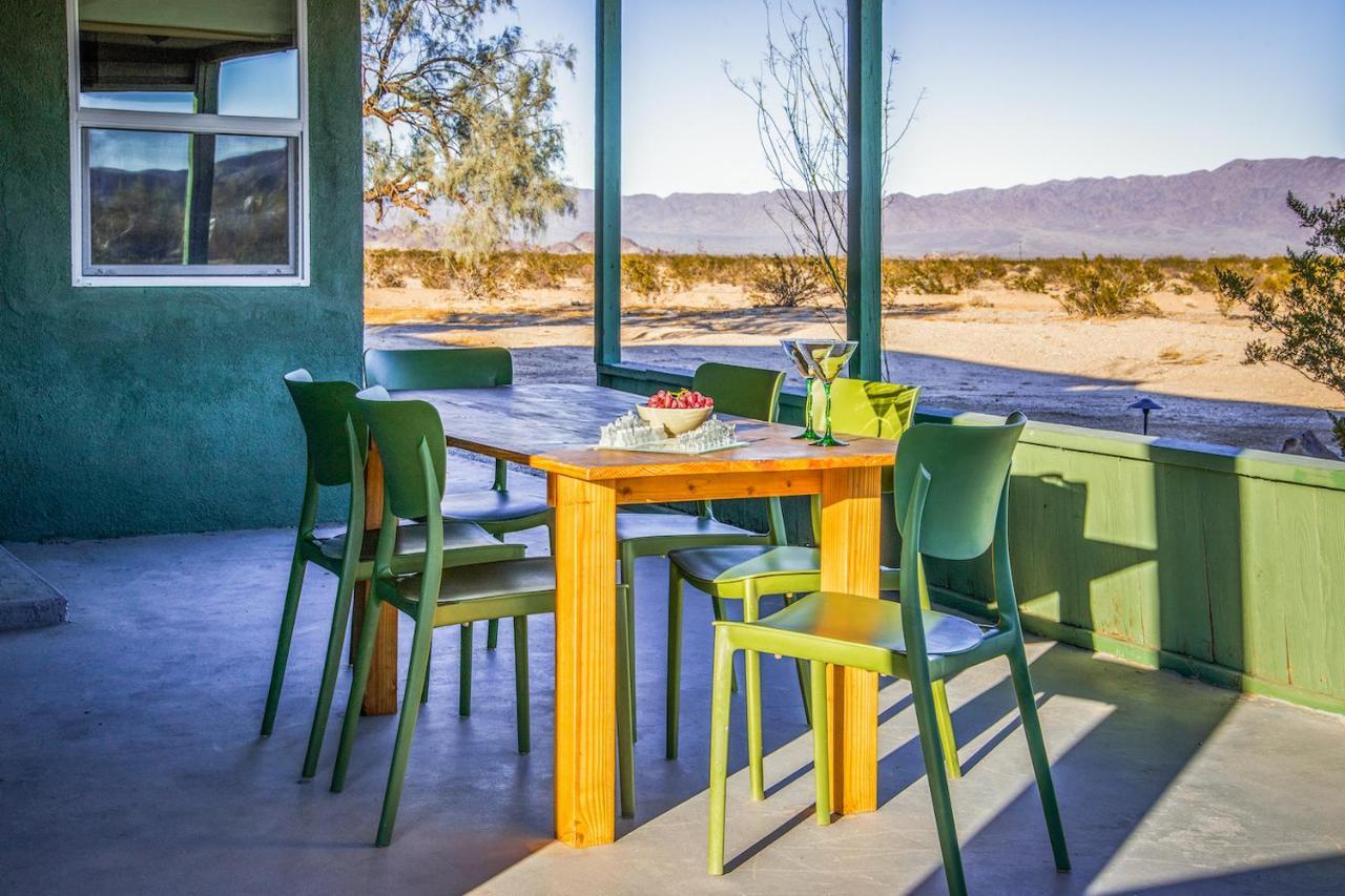 Wonder Valley Green House - Near Joshua Tree National Park トウェンティナイン・パームズ エクステリア 写真