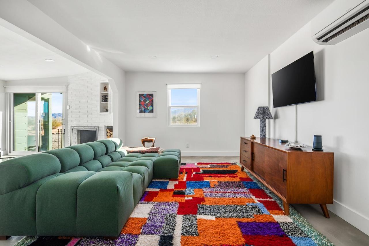 Wonder Valley Green House - Near Joshua Tree National Park トウェンティナイン・パームズ エクステリア 写真