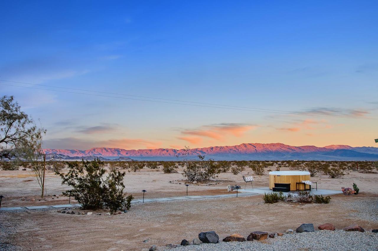 Wonder Valley Green House - Near Joshua Tree National Park トウェンティナイン・パームズ エクステリア 写真
