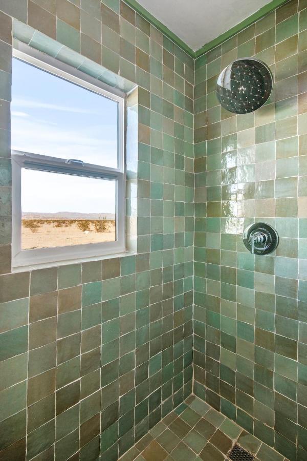 Wonder Valley Green House - Near Joshua Tree National Park トウェンティナイン・パームズ エクステリア 写真